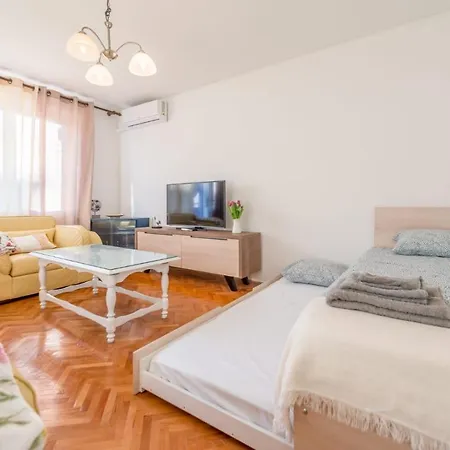 Apartment Miss Violet Zadar
